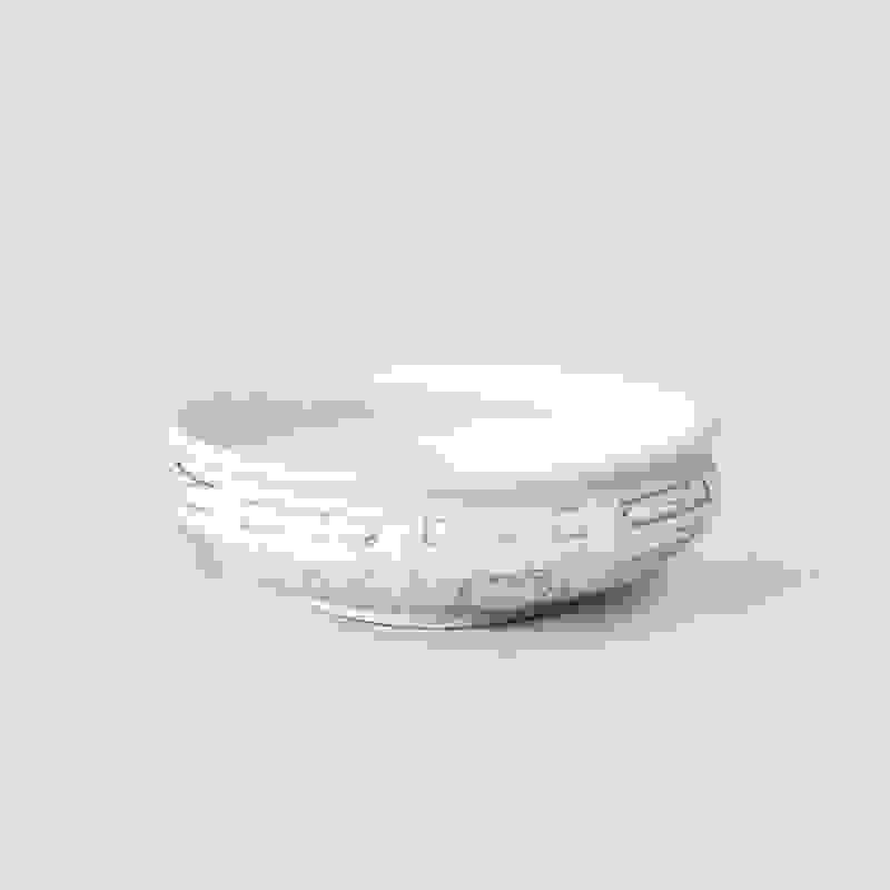 A-013 - Keramikschale mit Reliefdekor, ca. 17,5 cm