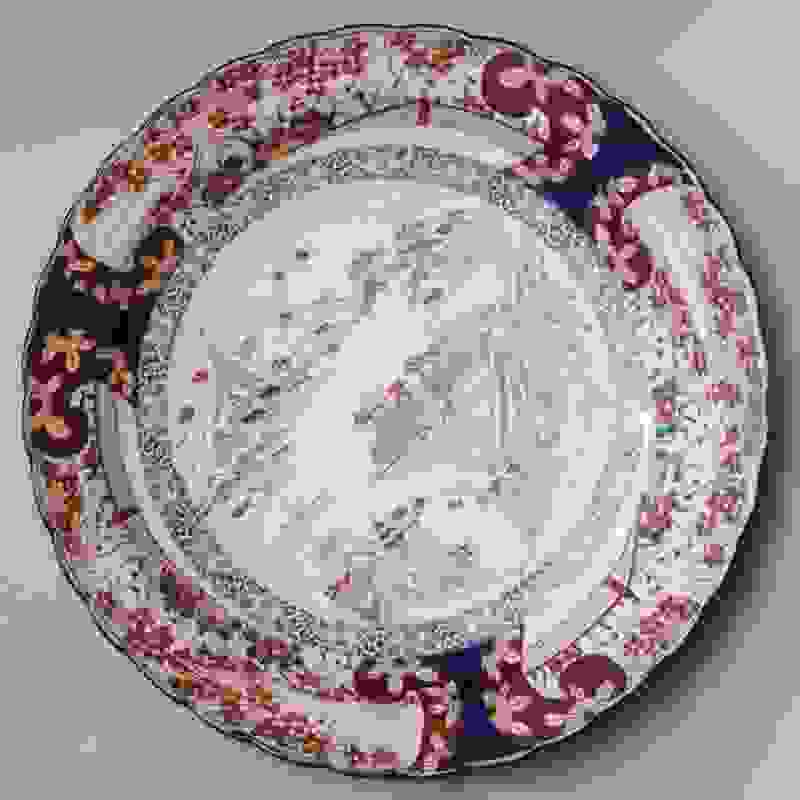 A-531 – Japanischer Imari-Teller mit Landschaftsdekor